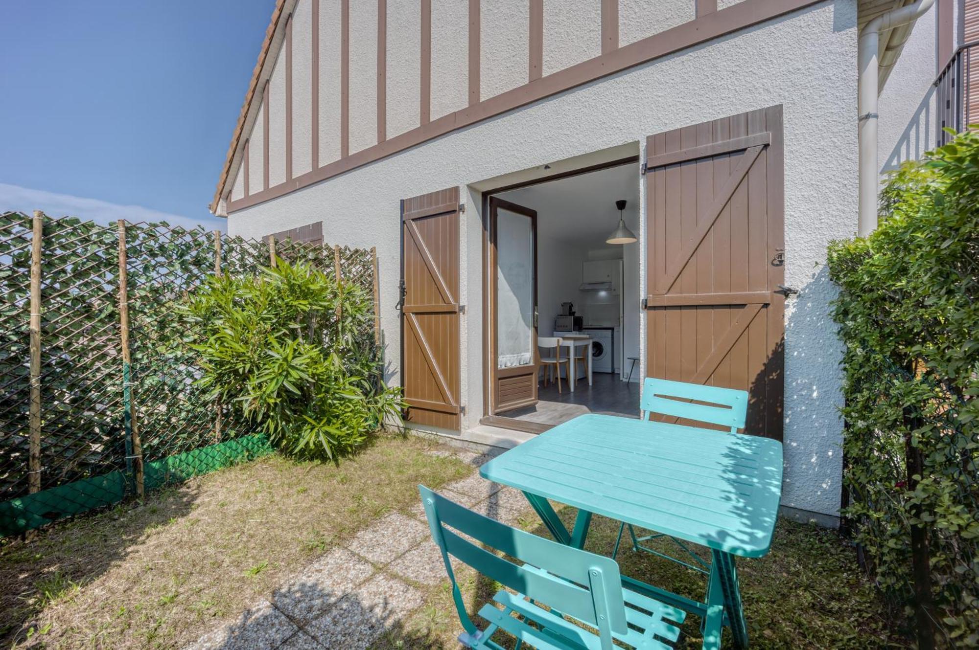 Le Petit Normand - Studio Avec Jardin A 500 M De La Plage Courseulles-sur-Mer Exterior foto